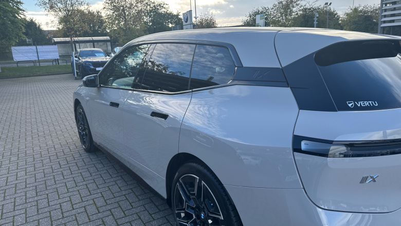 BMW iX 300kW xDrive45 M Sport 101kWh 5dr Auto [Pro Pack] Electric Estate